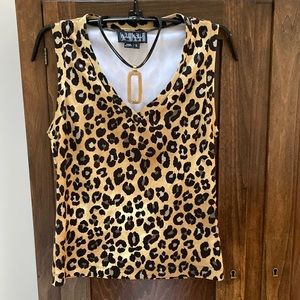 DESIGNER NICOLE MILLER NEW Very Classy Animal Print V neck Sleeveless top.